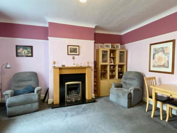 2 bed Terraced for sale Image 3