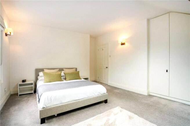 4 bed Not Specified for sale Image 7