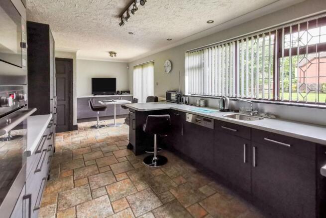 Kitchen/Breakfast