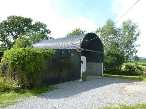 GARAGE/WORKSHOP