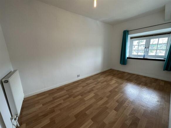 Bedroom 2.jpeg