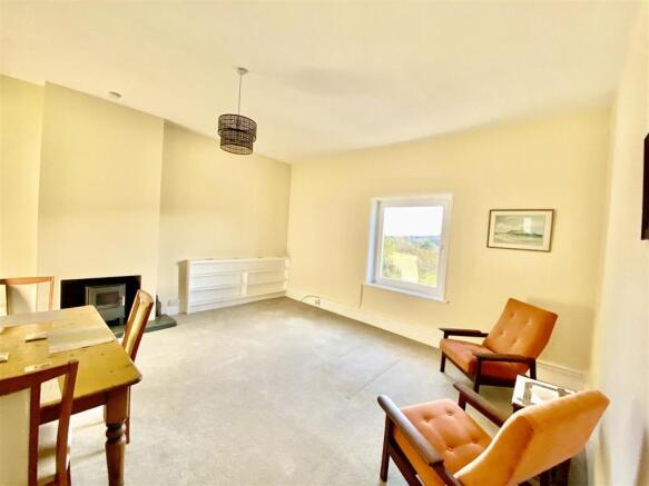 Lounge & Dining Room