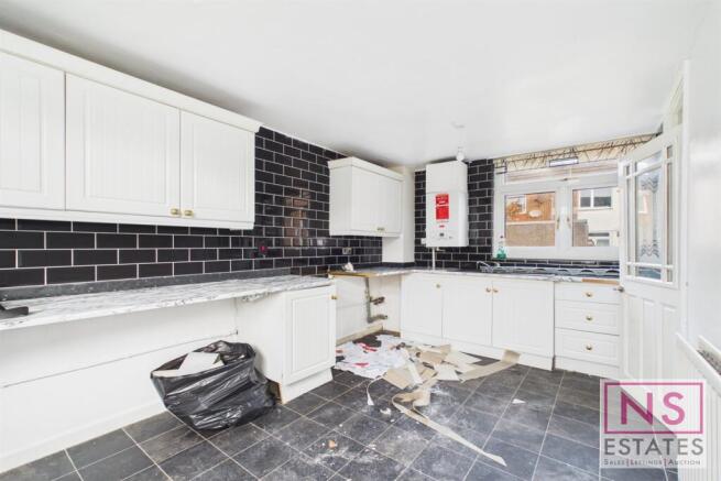 3 bed End of Terrace for sale Image 3