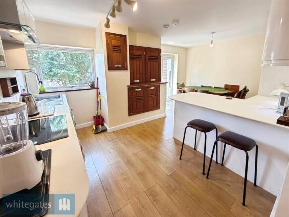 2 bed Bungalow for sale Image 6