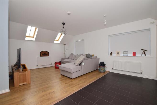 Kitchen/ Living Area