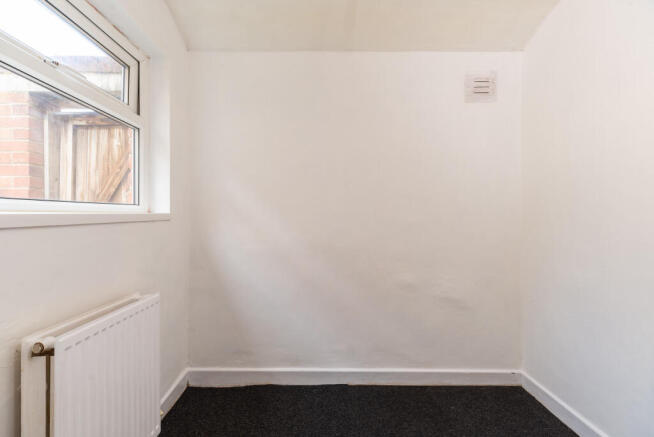 2 bed Terraced for sale Image 8