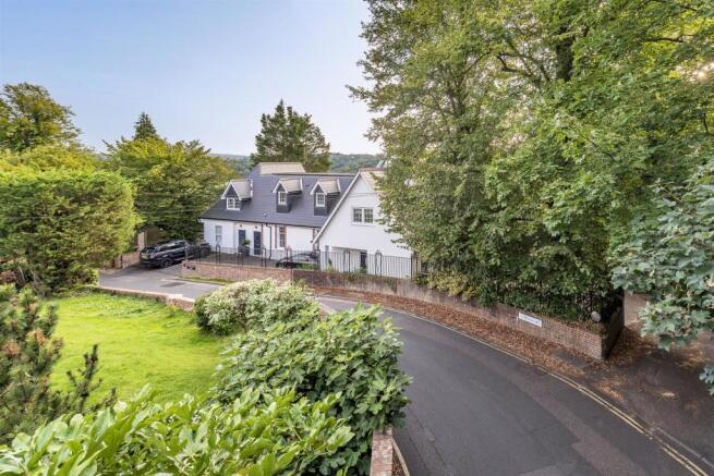 3, 25 Westview Road Low Res - 0043 -_JHG8071 -.jpg