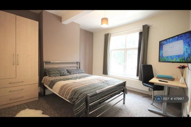 3 bed Flat to rent Image 4