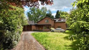 1, Dobb Hedge Close, Altrincham WA15 0AT