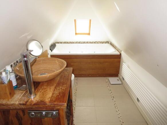 Photo 12