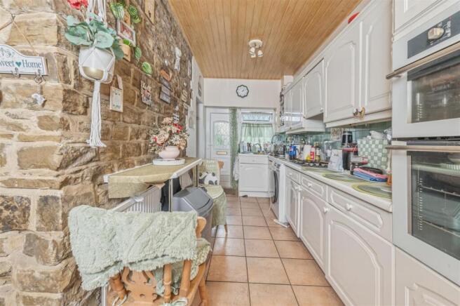 3 bed Semi-Detached for sale Image 5