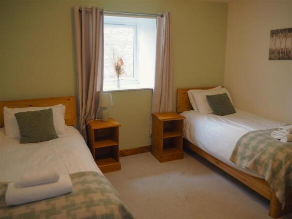House for sale Image 11