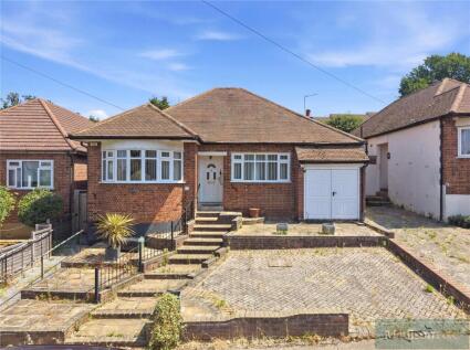 Dacre Gardens, Chigwell, Essex, IG7