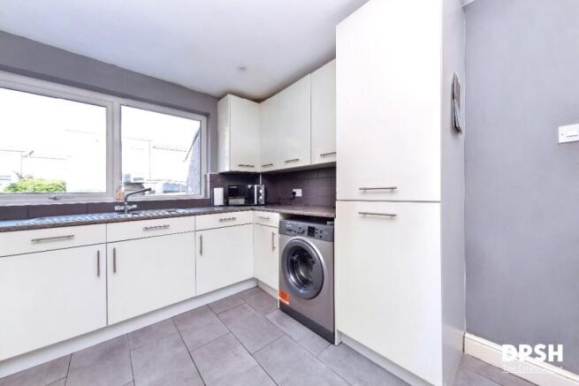 3 bed Terraced for sale Image 9