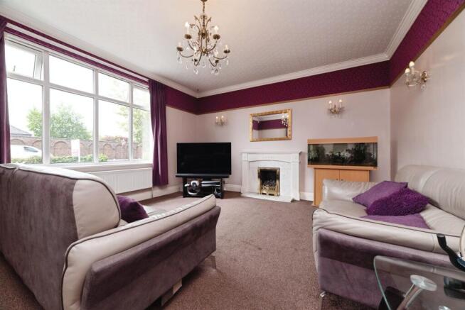4 bed Detached for sale Image 4