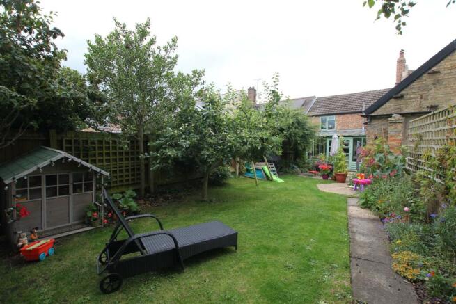 45 Main garden 3.JPG