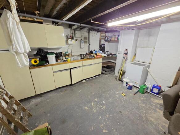 2 bed Terraced for sale Image 6