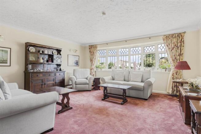 Burns Crescent, Bicester photo 2