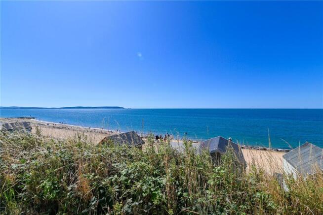 Barton Cliff, Barton On Sea, New Milton, Hampshire, BH25 photo 4