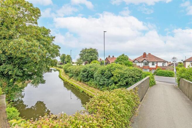 Chester Road, Stockton Heath, WA4 photo 4