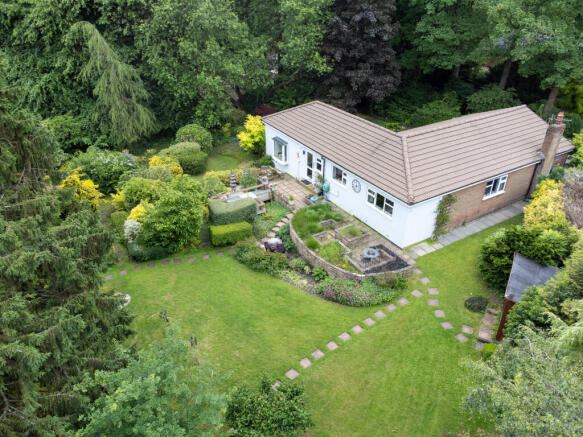 5 WILLOW CLOSE-55