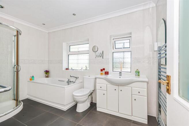 3 bed Detached for sale Image 12