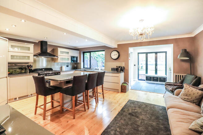 Kitchen Family Room