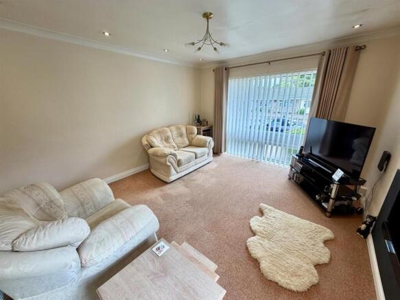 2 bed Semi-Detached Bungalow for sale Image 5