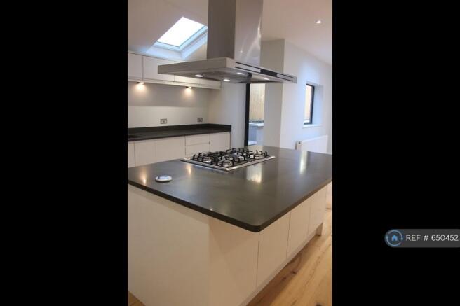 Island/Breakfast Bar