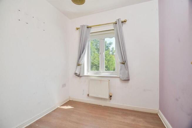 3 bed Semi-Detached for sale Image 9
