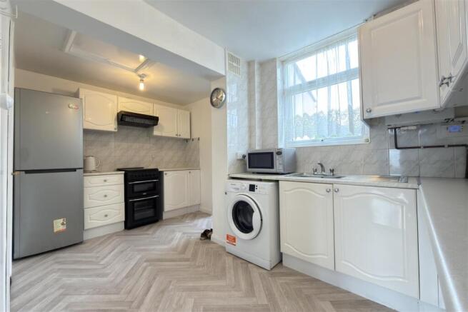 Northumberland Avenue, Belgrave, Leicester photo 4