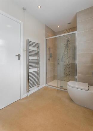 En-Suite (Bedroom One)