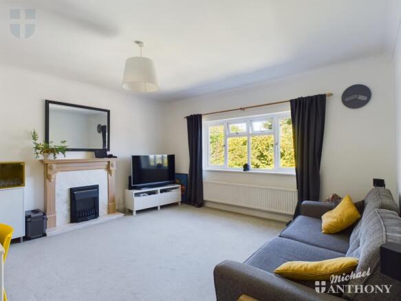 CAM03218G0-PR0202-STILL011