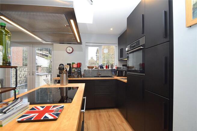 3 bed Terraced for sale Image 7
