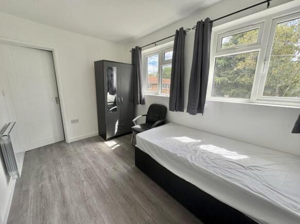 bedroom 3.jpg