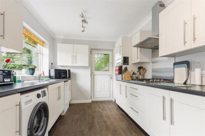 3 bed Link Detached House for sale Image 8