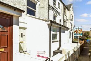 4, Royal Oak Terrace, South Hill Road, Gravesend DA12 1JU