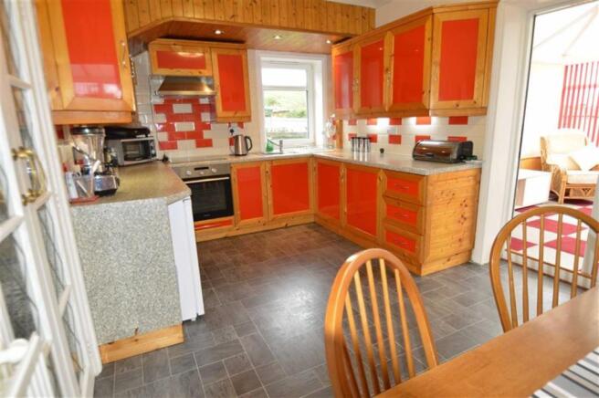 Kitchen / Dining Roo