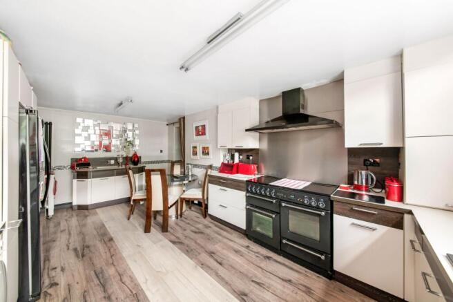 2 bed Terraced for sale Image 5