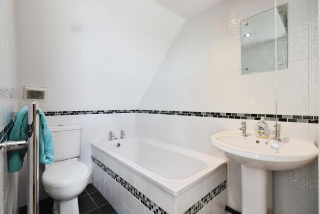 3 bed Detached for sale Image 11