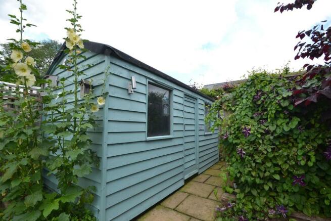 Garden shed.JPG