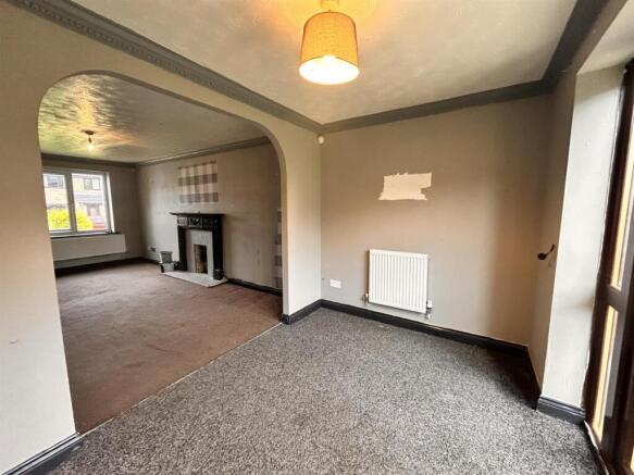 3 bed House for sale Image 5