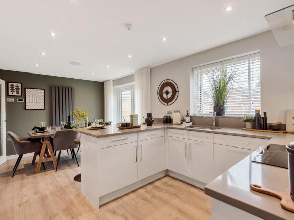 4 bed Detached for sale Image 4