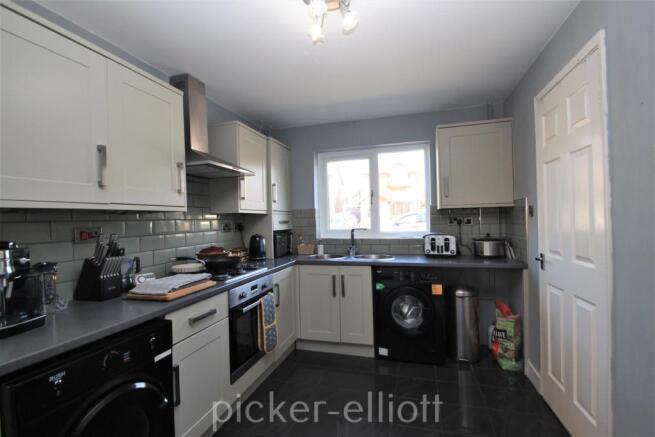 Re Fitted Dining Kitchen