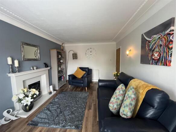 2 bed Semi-Detached Bungalow for sale Image 6