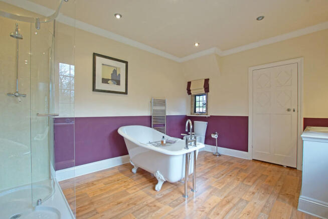 Master Bedroom En...