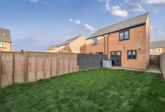 1406054-4-697a428...