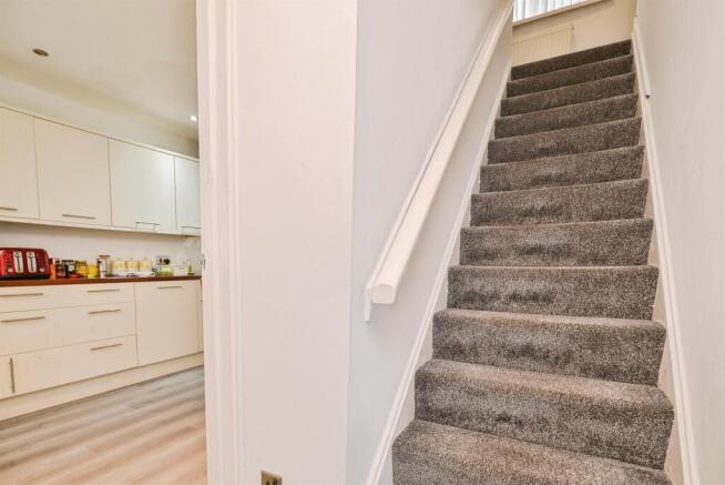3 bed Semi-Detached for sale Image 9