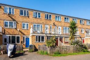 53, Amina Way, London SE16 3UH