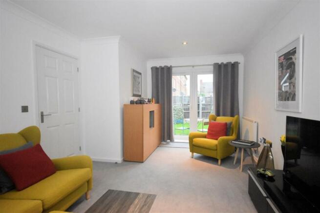 Sitting room 1.jpg